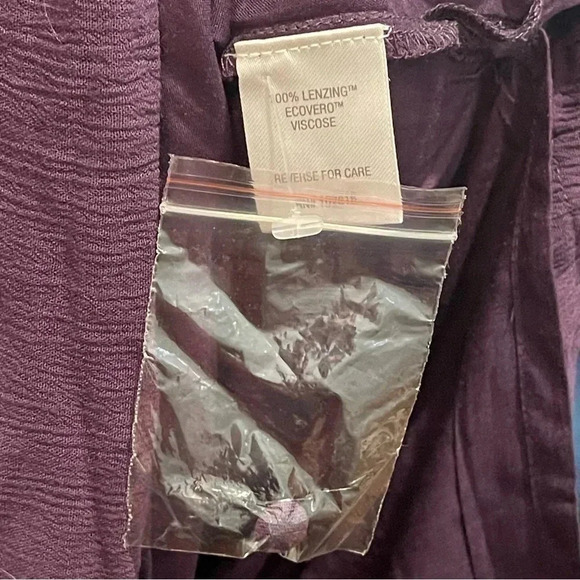 NWOT Garnet Hill Ruffle Crêpe Dress. Color Nightshade. Size Small. F/W 2023 - Picture 5 of 5